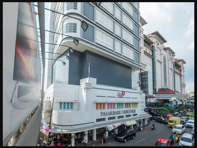 Super Oyo Collection O Hotel Pasar Baru Heritage Bandung Eksteriør bilde