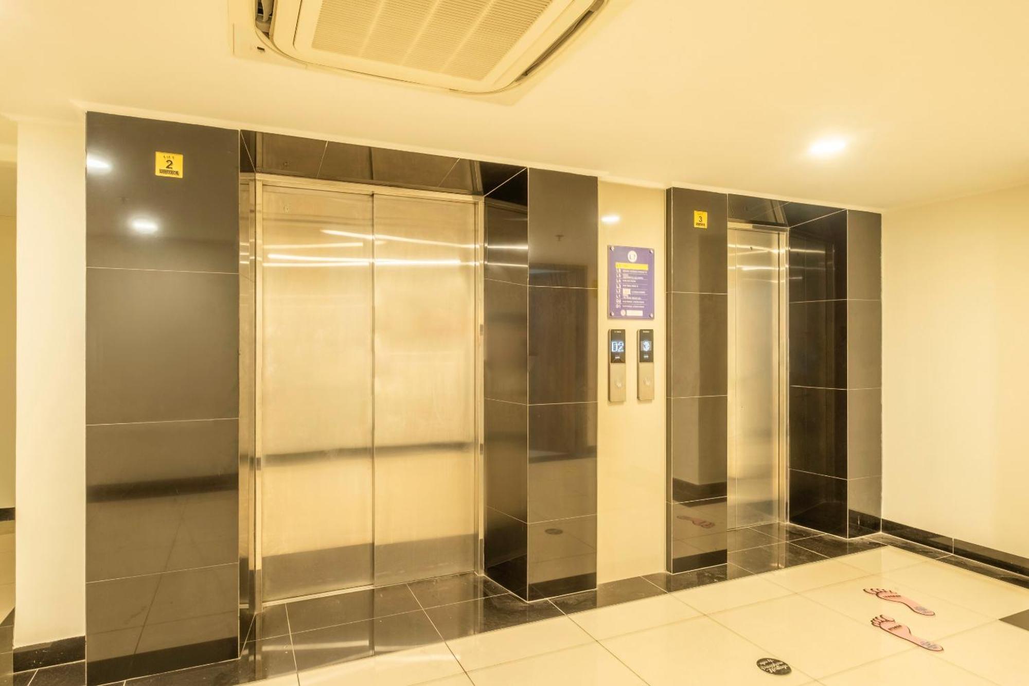 Super Oyo Collection O Hotel Pasar Baru Heritage Bandung Eksteriør bilde